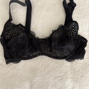 Victoria’s Secret Very Sexy Lace Black Bra 36C